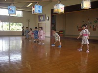 夏まつり踊り　うめ組