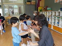 おばあさんと子ども