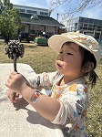 公園で遊ぶ子ども