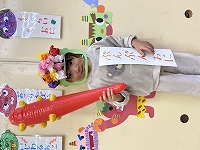 ぷんぷん鬼を紹介する子ども