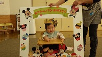 １歳になった誕生会の主役