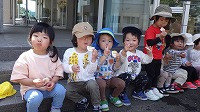 おそとでおやつだよ