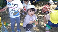 お砂遊びたのしいなー