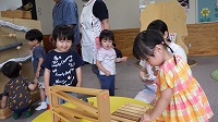 ボールが転がってきたよ
