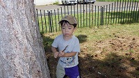 虫取りする男の子３