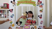 女の子とお母さんの笑顔
