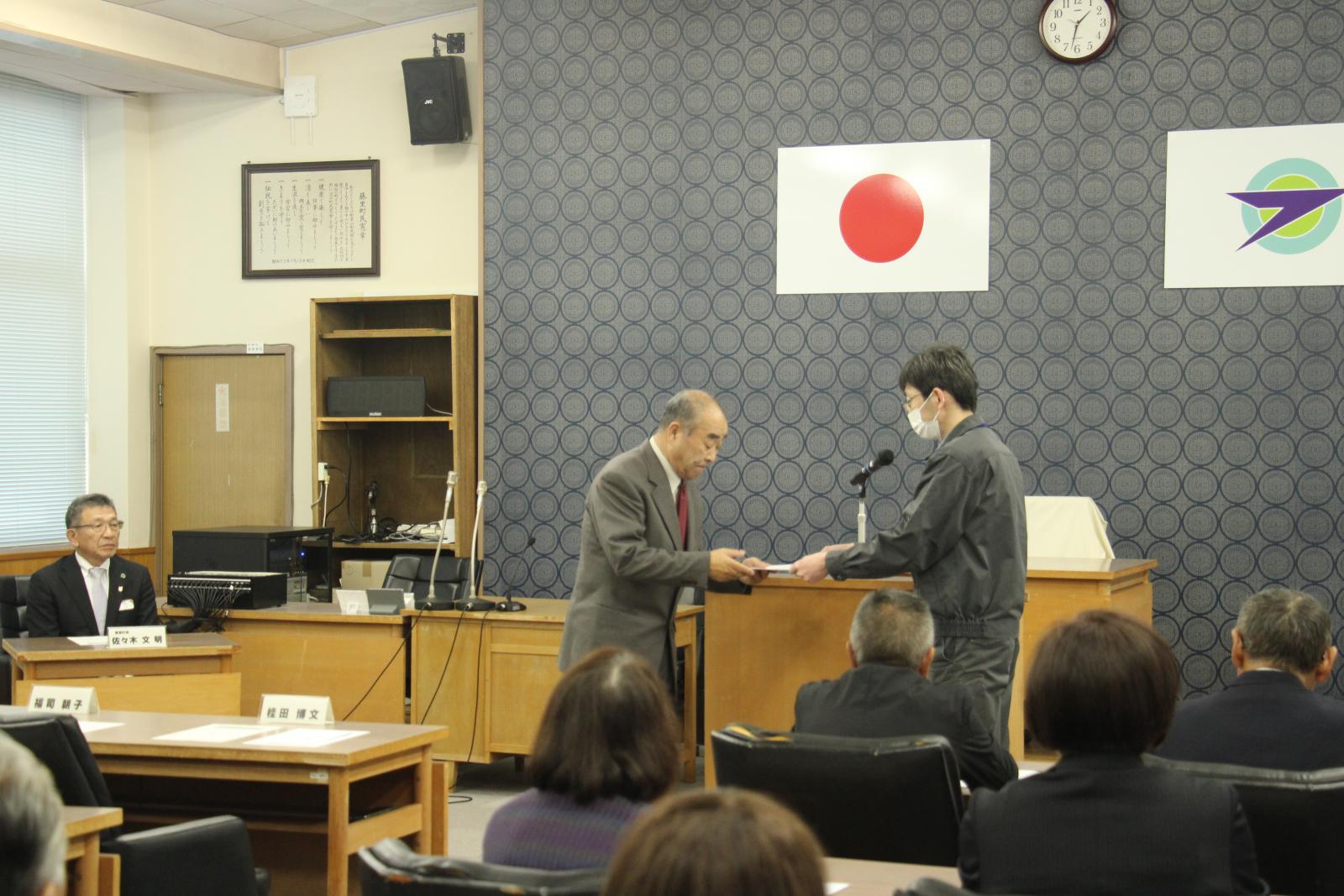 民生委員・児童委員委嘱状交付