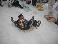 そり乗り　男の子２