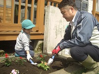 花植え男の子３