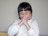 お願いごとをするこｄも