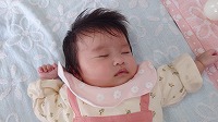 寝ている赤ちゃん