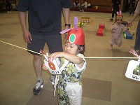 親子ゲームを楽しんでいる親子