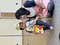 インタビューに答える子ども