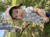 公園で遊んでいる子ども