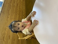 話を聞いている子ども