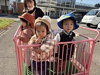 散歩カーに乗ったよ