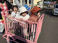 散歩カーに乗ったよ