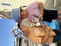 「何作ってるの？」と会話しながら楽しんでいる子ども達