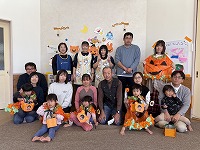 記念撮影をしているひまわり組