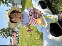 公園で遊んでいる子ども