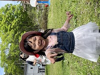 走って駆け寄ってきた女の子